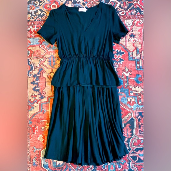 French Brand Cuisse De Grenouille Blouse and Skirt Set. - Picture 1 of 16